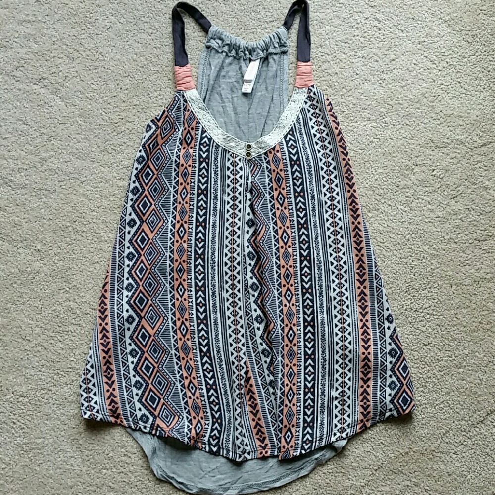 Xhilaration top